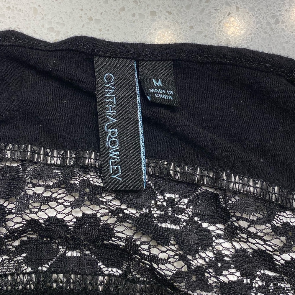 EUC Cynthia Rowley black with black/gold lace negligee, size Medium - Picture 5 of 5